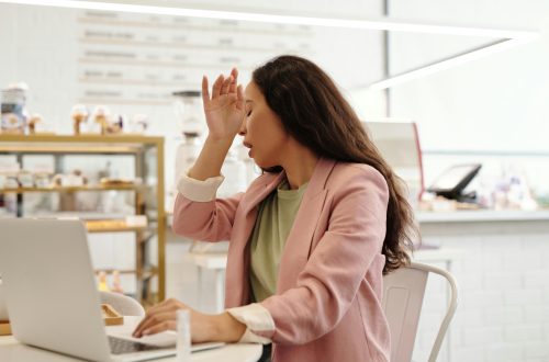 woman daytime hot flash
